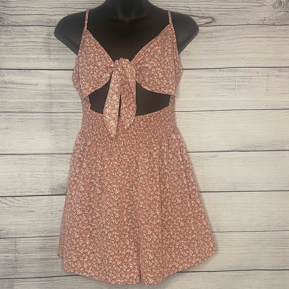 Hesperus floral romper size medium